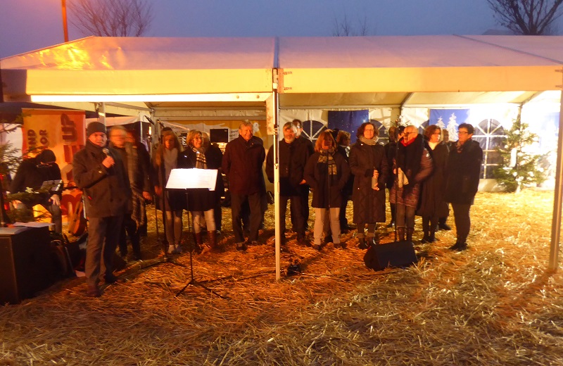 Adventszauber lutet Weihnachtszeit in Willroth ein