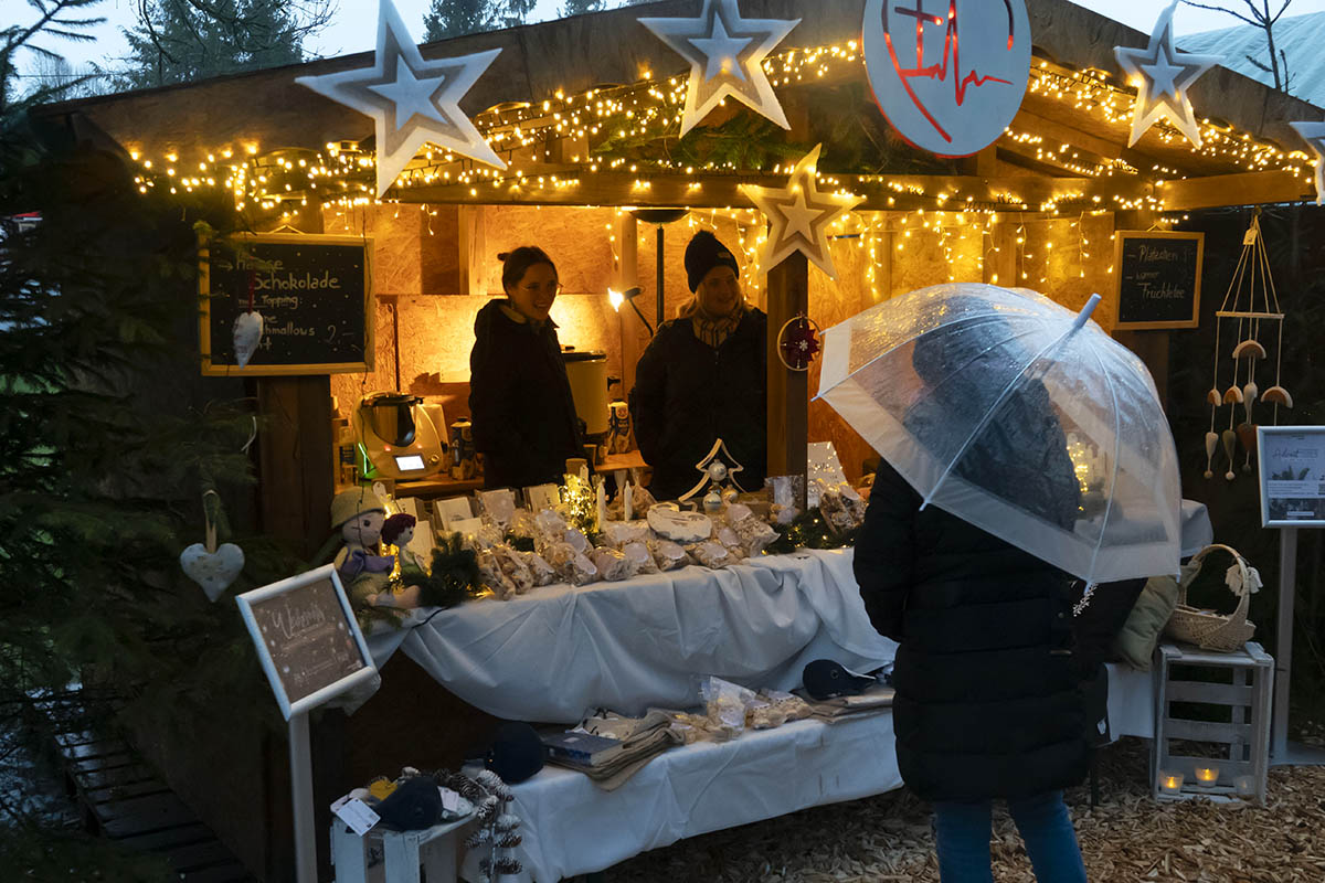 Dierdorfer Advent im Schlosspark litt teilweise unter Regenwetter