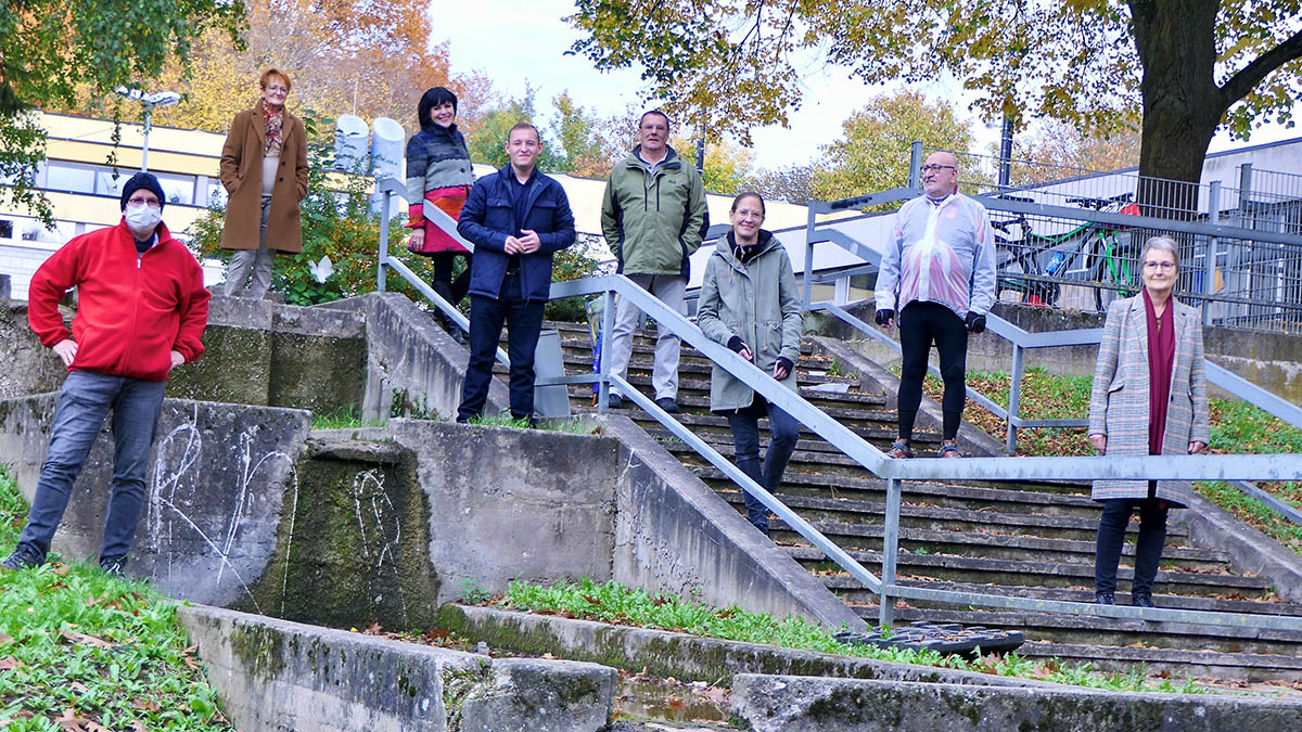 Der Arbeitskreis fr Umweltschutz, Nachhaltigkeit und Mobilitt der SPD Neuwied bei der Begehung des Weiser-Bachs am Rommersdorf Komplex in Heimbach-Weis. Foto (vor den Lockdown-Manahmen aufgenommen): SPD