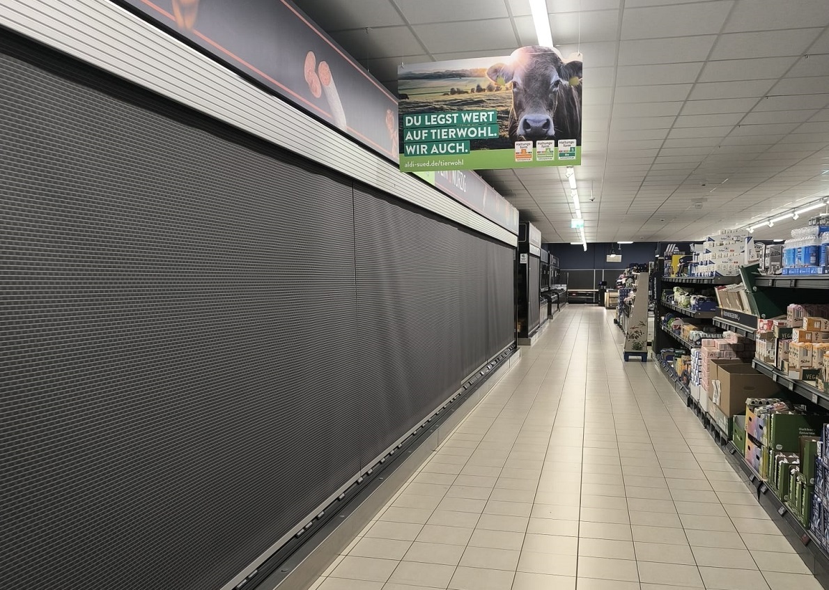 Bei Aldi in Windeck-Rosbach waren am Freitag die K�hlregale zu. (Foto: lr)