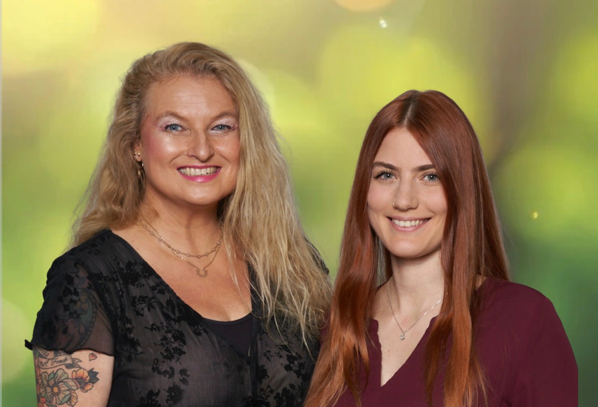 Direktkandidatin Alexandra Abresch-C�sar und ihre Ersatzkandidatin Anna-Lena Schneider (Foto: Anne Moldenhauer)