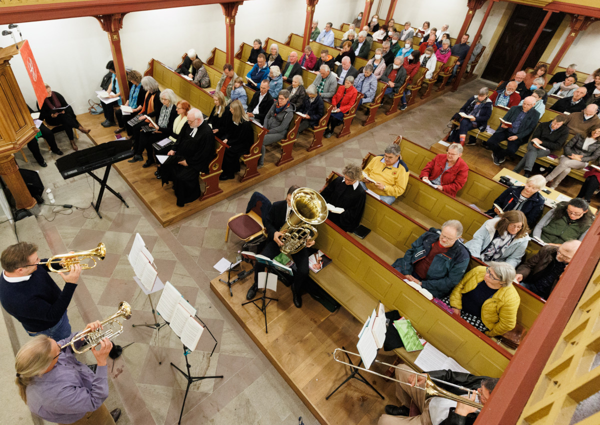 Ein besonderer Gottesdienst wurde in Alsbach gefeiert. (Foto: Peter Bongard)