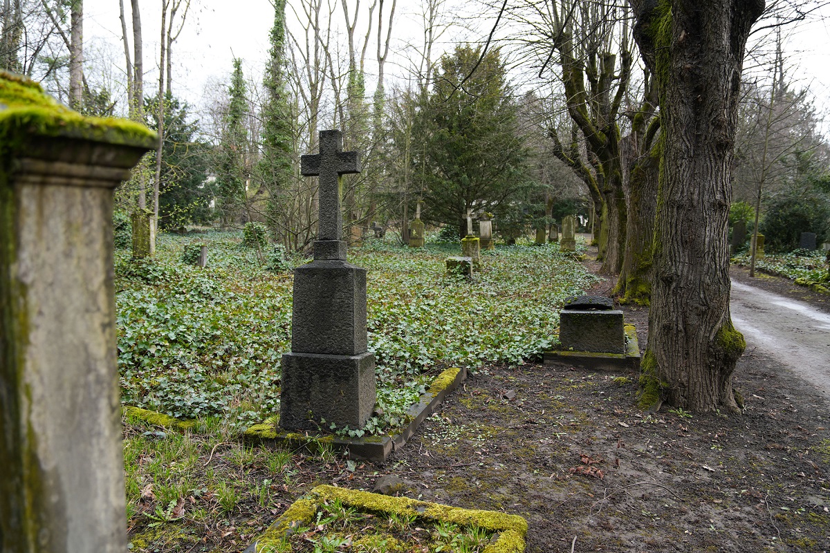 Ein geheimnisvoller Ort mitten in Neuwied: Fhrung ber den Alten Friedhof am 24. Mrz