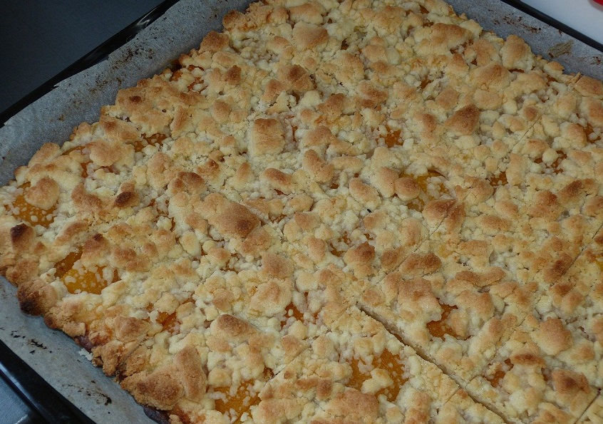 Westerwlder Rezepte zu Ostern: Leckerer Apfel-Streuselkuchen