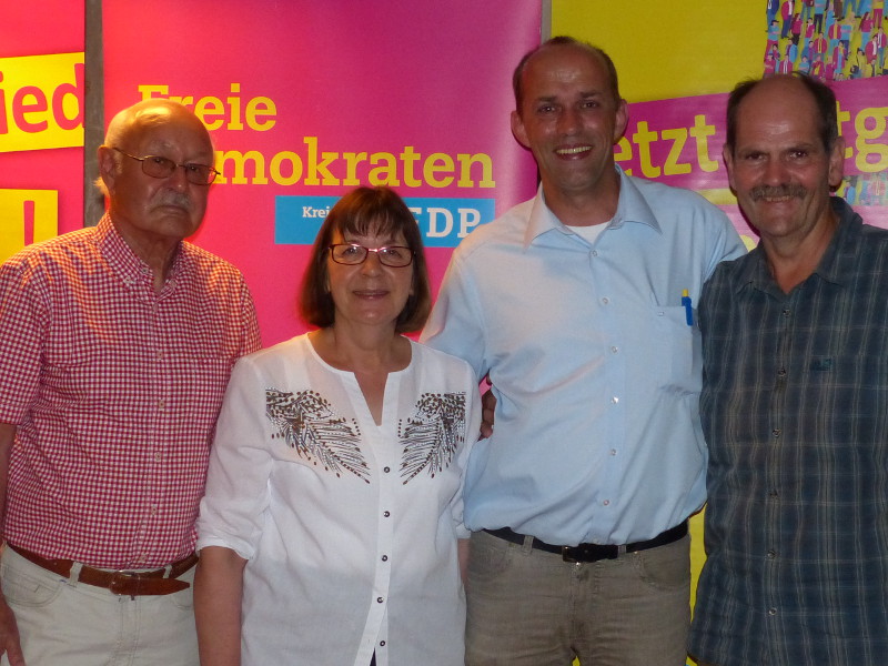 Wolfgang Ginter, Amtsverbandschefin Christa Ewenz, Kreisvorsitzender Alexander Buda und Alfons Ewens (von links). Foto: Privat