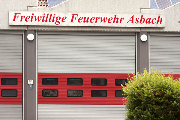 Feuerwehr Asbach im Einsatz. 