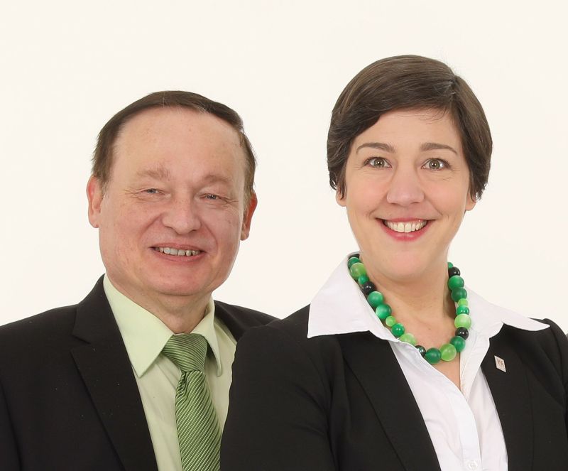 Michael Jodlauk und Katharina Schlag von der wfg freuen sich ber die neue Untersttzungsmglichkeit fr kleinere Betriebe im Bereich Digitalisierung. Foto: privat