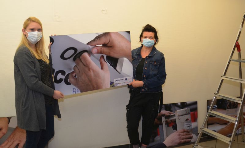Hand in Hand -  Kunst im Krankenhaus zeigt: Die Sprache der Hnde 