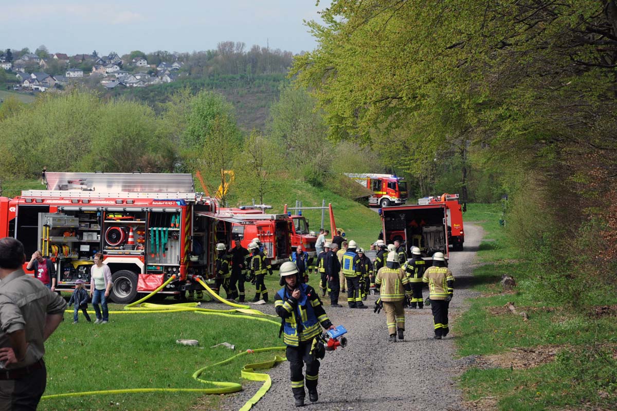 Der Bereitstellungsraum lag tiefer Material musste von Hand transoportiert werden (Bilder: kk�)