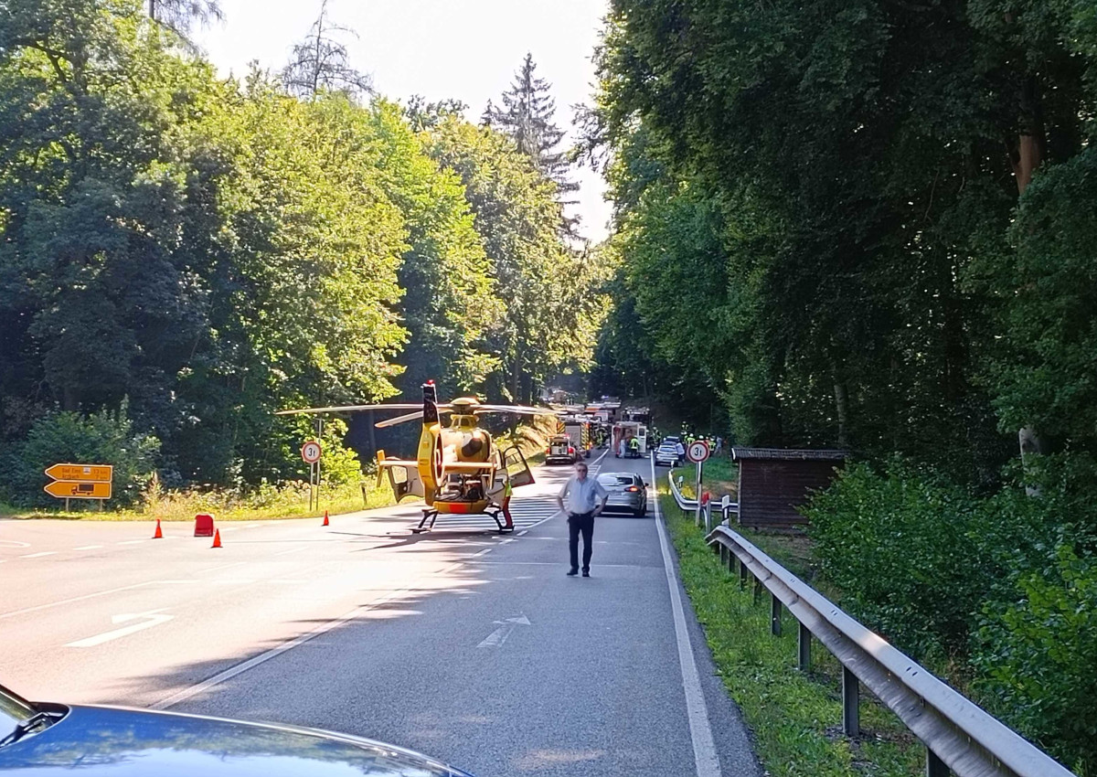 Update II: Groer Herrgott Montabaur - Schwerer Verkehrsunfall auf B 49 
