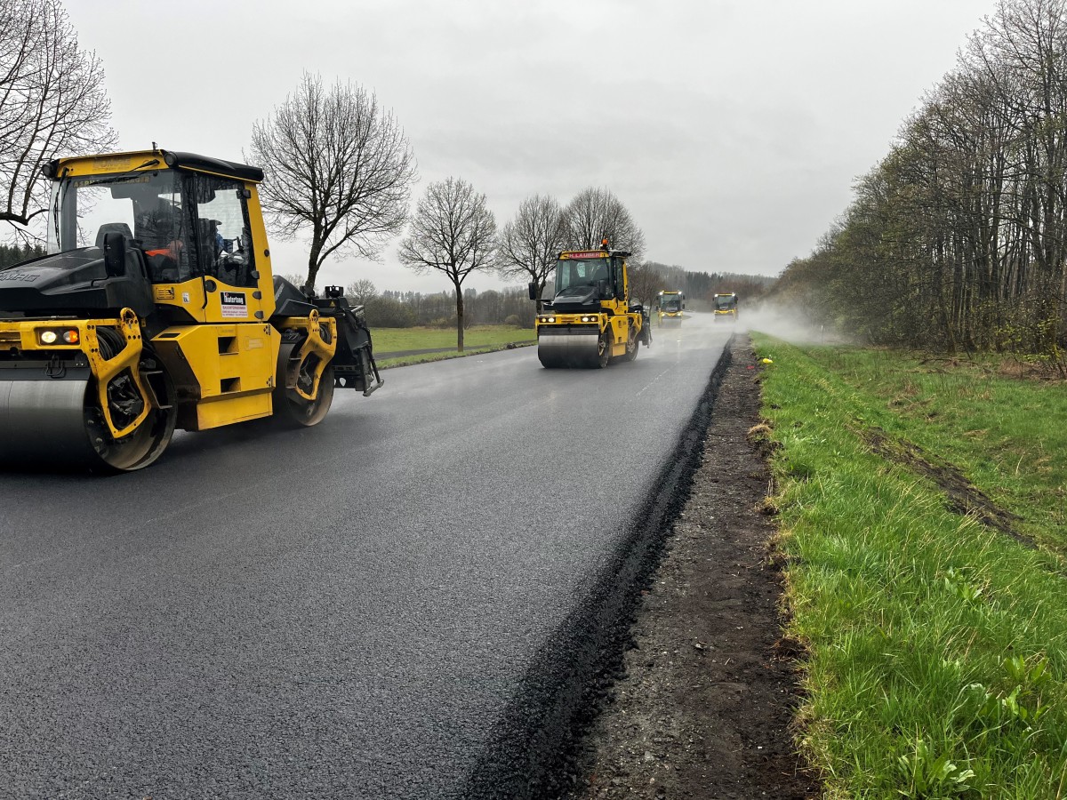 Neuasphaltierte B54 (Foto: Landesbetrieb Mobilit�t Diez)