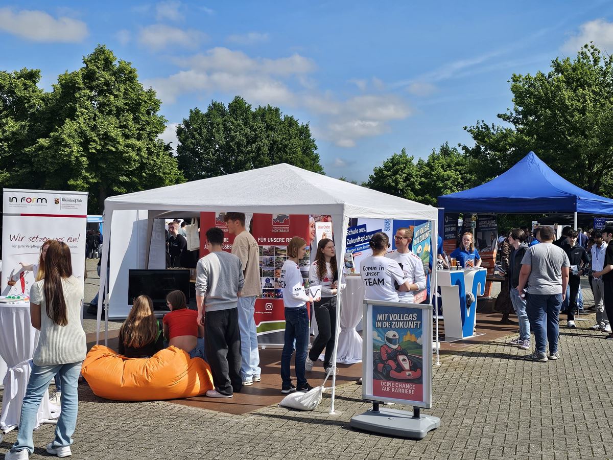 Open Air-Ausbildungsmesse der Agentur fr Arbeit an der BBS Montabaur