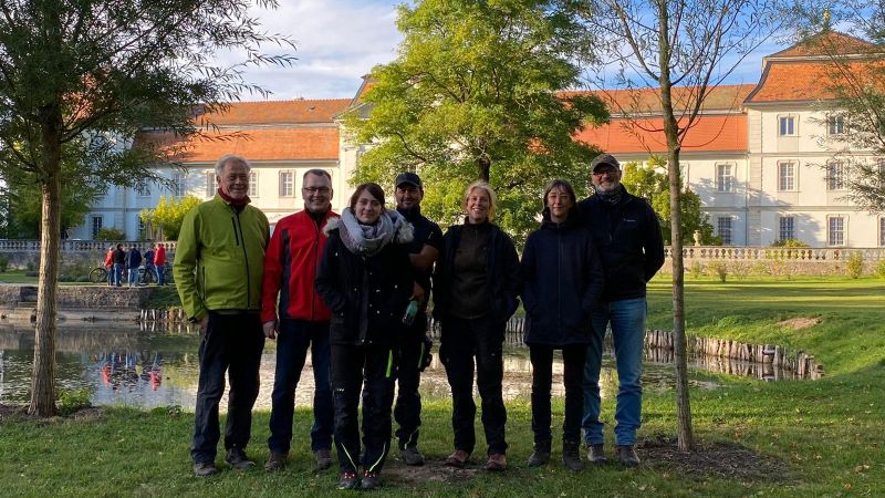 Von links nach rechts: Ulrich Hinz, Rainer Falkenherr, Julia Wien, Amrik Singh, Nicole Noever, Frauke Kndgen, Uwe Kndgen. Foto: Amrik Singh