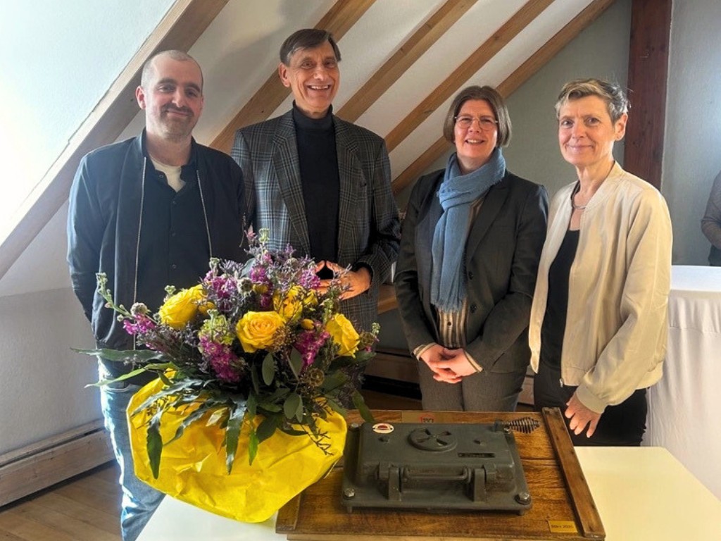 V.l.n.r.: Alexander Giehl, Leitung HaJuFa Westerwald / Cordula Simmons, Projektkoordinatorin Else Sch�tz Stiftung / Dr. Johann Christian Meier, Gesch�ftsf�hrer Else-Sch�tz-Stiftung / Anke Marzi, Vorstandsvorsitzende DRK-LV RLP e.V.. Foto: DRK RLP