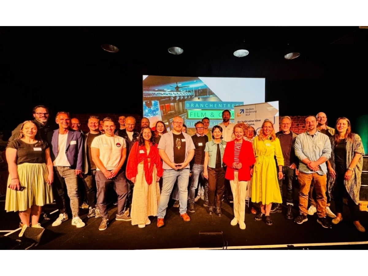 Gefrderte aus RLP anlsslich des gestrigen Branchentreffs mit Staatssekretrin Heike Raab, Geschftsfhrerin Verena Schmidt sowie den Frderreferenten Nadine Gehm und Senad Palic (Innovationsagentur) (Foto: Medienfrderung Rheinland-Pfalz GmbH)