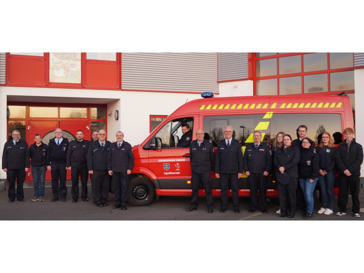Neues Mannschaftstransportfahrzeug strkt Jugendfeuerwehr in Rennerod