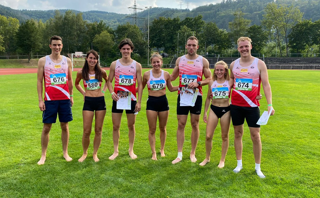 Die Rhein-Wied-Fnfkmpfer Michael Poncelet, Jennifer von Eys, Lennart Roos, Anesa Suta, Hendrik Reinhard, Carolina Menrath und Justin Lsch (von links) dominierten die Meisterschaft in Bad Ems. Foto: Verein