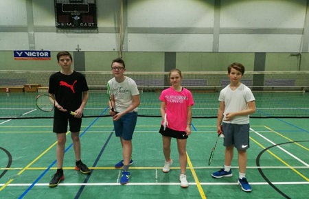 v.l.n.r.: Colin Thiel, Fynn Peters, Kim Hoffmann, Ferdinand Bienek (Foto: Badminton Club Altenkirchen)