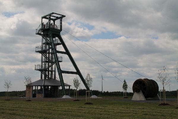 Der Barbaraturm in Malberg soll in Rot erstrahlen. (Foto: Archiv AK-Kurier)