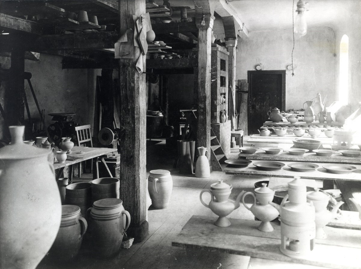 In der Bauhaus-Werkstatt entstand eine Gefsthetik von auergewhnlichem Rang, die nun fr die Besucher des Keramikmuseums erlebbar wird. (Foto: Bauhaus-Werkstatt-Museum Dornburg)