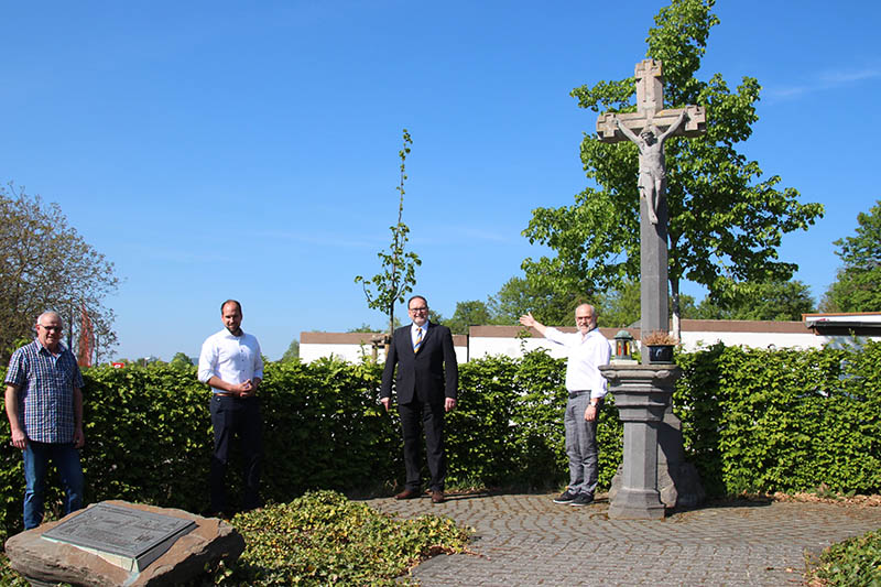 Linde am Schrterkreuz in Unkel-Scheuren wurde ersetzt