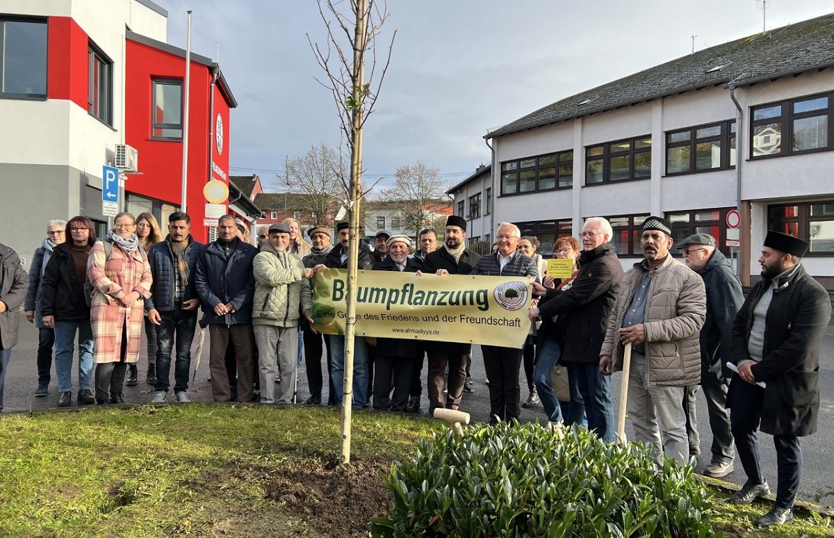 Die gemeinsame Baumpflanzaktion war ein voller Erfolg. (Foto: privat)