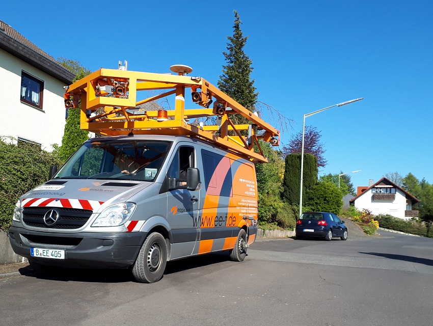 Der Wagen erfasst digital den Zustand der Straen. (Foto: Verbandsgemeinde)