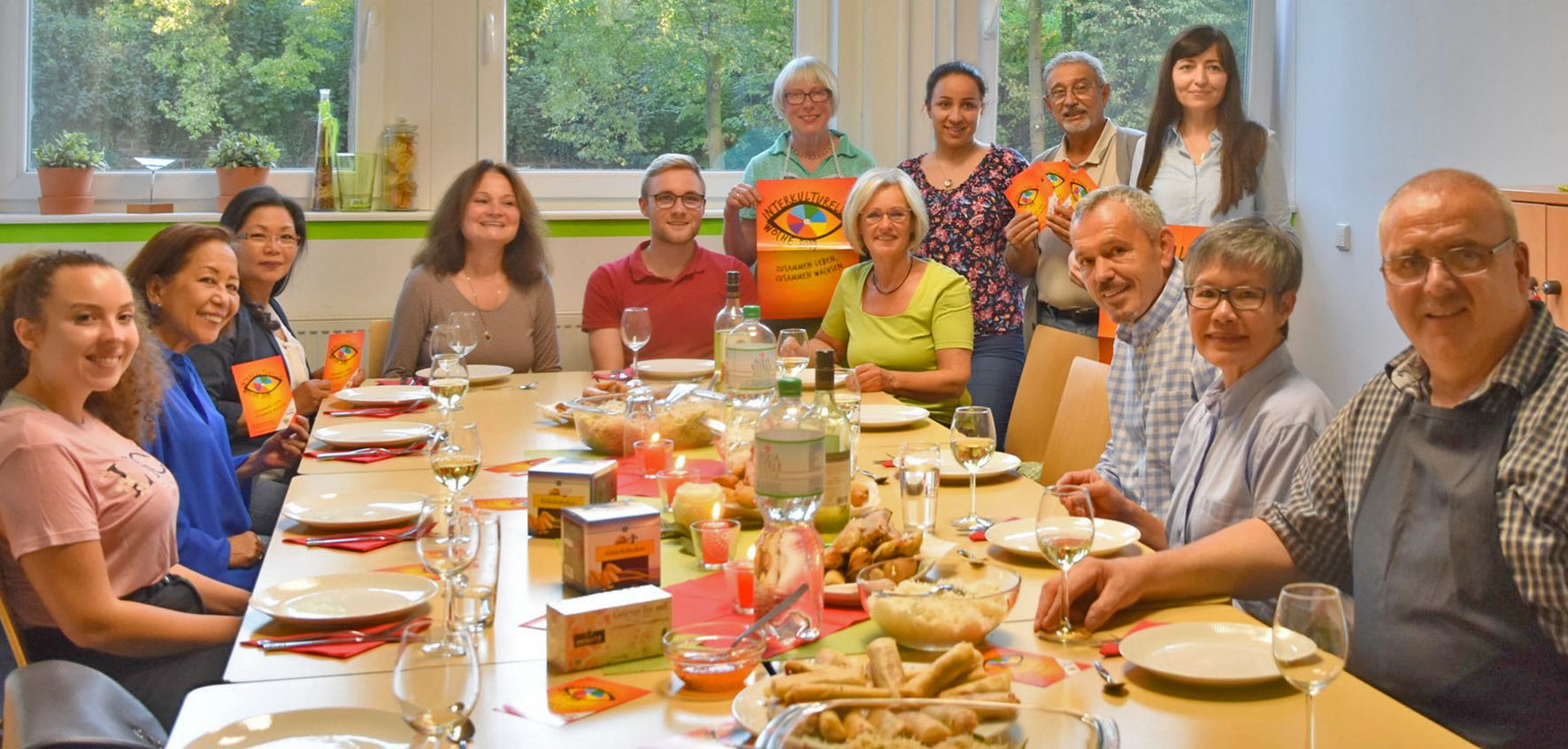 Gemeinsames Kochen und Essen verbindet Menschen