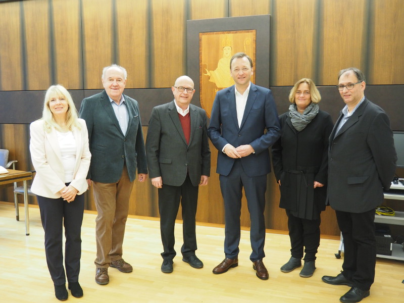 Der Bundestagsabgeordnete Josef Oster (3.v.rechts) war zu Gast im Bendorfer Rathaus. Fotos: Privat
