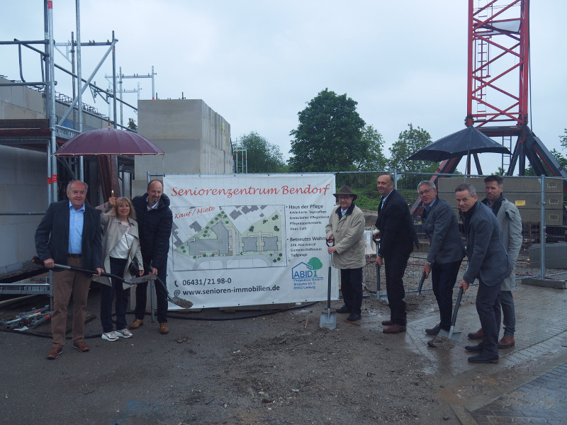 Symbolischer Spatenstich fr die neue Wohn- und Pflegeeinrichtung in Bendorf. Foto: Stadt Bendorf