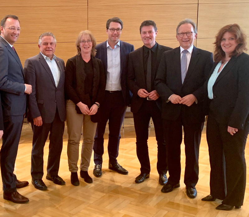 Der Initiator der Bahnlrmgruppe im Bundestag Erwin Rddel verhandelt zusammen mit Kollegen aus der Mittelrheinregion mit Verkehrsminister Andreas Scheuer ber weiteren Lrmschutz. Foto: Privat