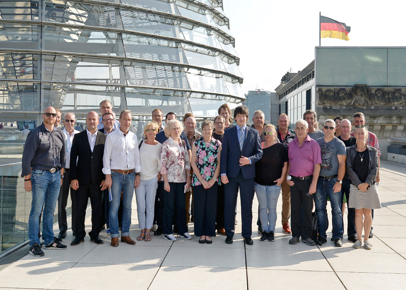 MdB Andreas Bleck begrte Gste aus Neuwied und Altenkirchen in Berlin. Foto: Privat