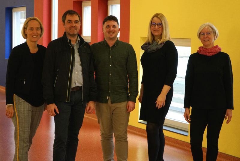 Das Team der Bereichsleitungen Pflege der DRK-Kinderklinik Siegen freut sich zum Bewerberinfotag auf viele interessierte Fachbesucher (von links: Simone Hensel, Ingolf Langenbach, Michael Kluge, Corinna Lemberg und Birgit Krumm)