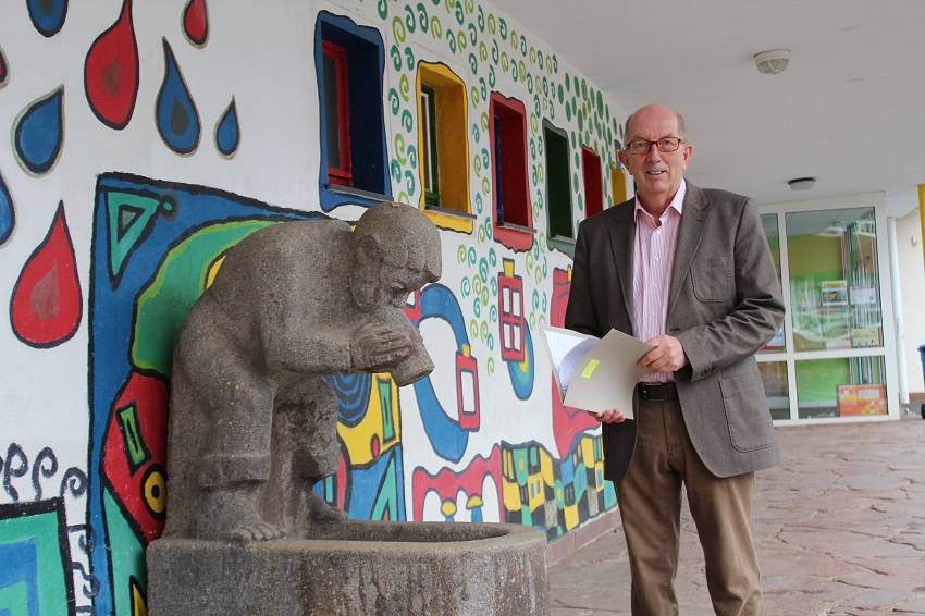 Michael Wschenbach an der Bertha-von-Suttner Realschule plus in Betzdorf (Foto: Brgerbro)