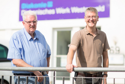 Martin Willuweit (links) und Tim Herrmann vom Berufsbegleitenden Dienst der Diakonie haben schon vielen Menschen geholfen. (Foto: Evangelisches Dekanat Westerwald)