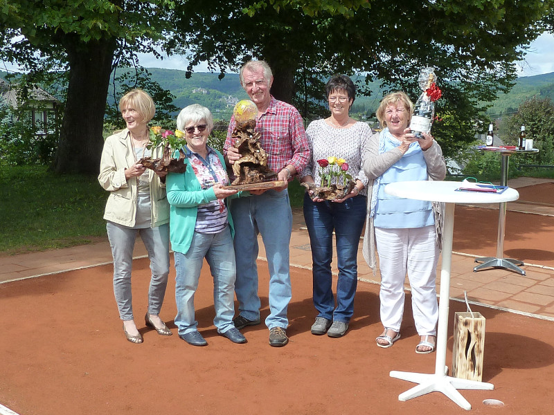 Beim Kickerturnier lieferten sich die Spielerinnen heie Gefechte. Foto: Bruno Georg
