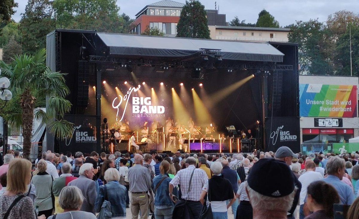 Mit der Big Band der Bundeswehr fand ein Musikgenuss der besonderen Art statt. (Foto: Bundeswehr)