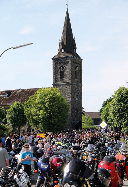 Jahr fr Jahr kommen nahezu 1.000 Biker aus ganz Deutschland und dem benachbarten Ausland zur Bikerparty in den Westerwald. (Foto: MC Abschwarter)