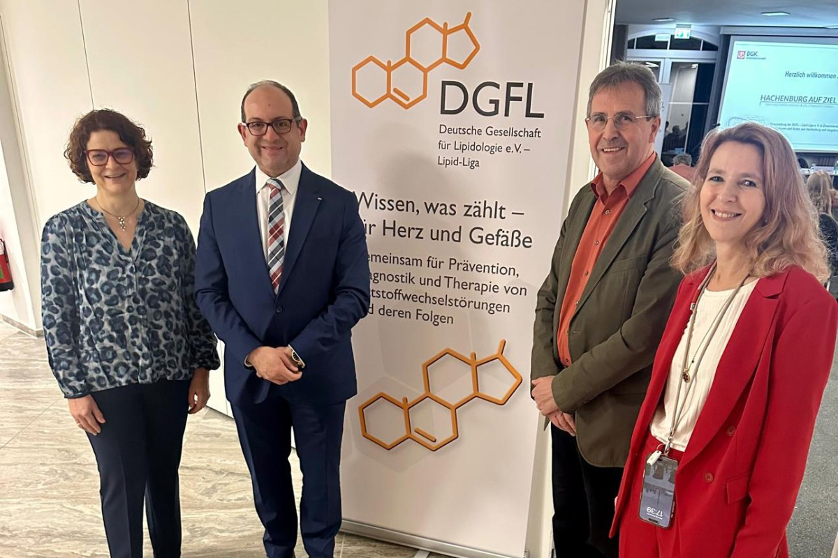 Brgermeisterin Gabriele Greis sowie D. (univ. Alep) Hazem Zakri (rztlicher Direktor: Standort Hachenburg), Jrgen Ecker (Kaufmnnischer Direktor: Standort Hachenburg) und Dr. Ulrike von der Osten-Sacken (Chefrztin Neurologie: Standort Selters) vom Evangelischen Krankenhauses Dierdorf/Selters, freuen sich ber die erfolgreiche Netzwerkveranstaltung (v. l. n. r.). Foto: Verbandsgemeindeverwaltung Hachenburg