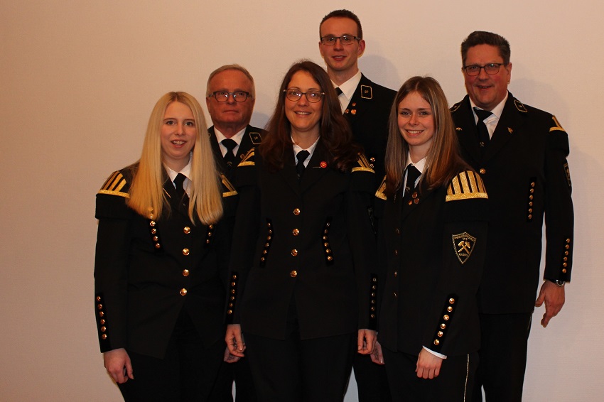 Nicole Schfer, Julia Nolde, Anna-Lena Weller, Rudolf Seibert, Alexander Weber, Bernhard Vogel; es fehlen: Daniel Nauroth und Isabell Schneider (Foto: Verein)