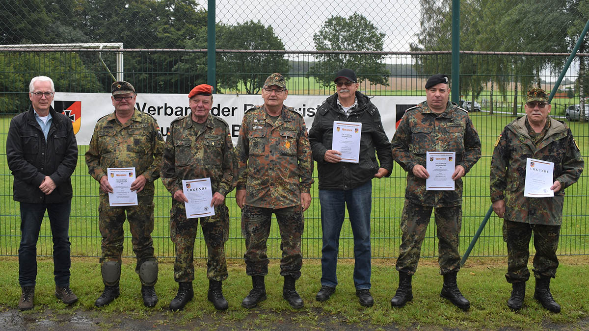 Reservistenkameradschaft Dreisbacher Land traf sich zum Biwak in Rodenbach