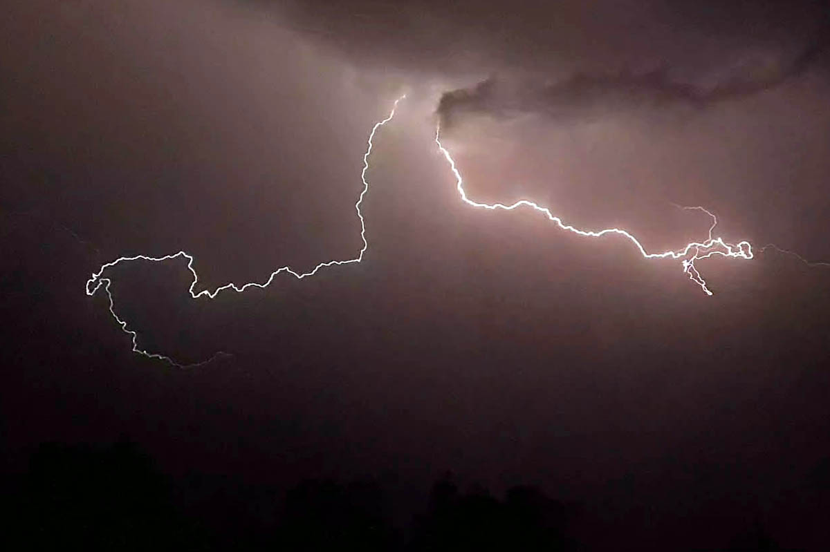 Am Freitagabend sind Graupelgewitter regional mglich. Foto: Wolfgang Tischler