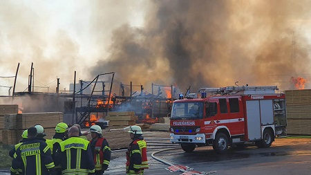 Das Sgewerk Koch  in Langenbach bei Kirburg ist abgebrannt. (Foto: RS-Media)