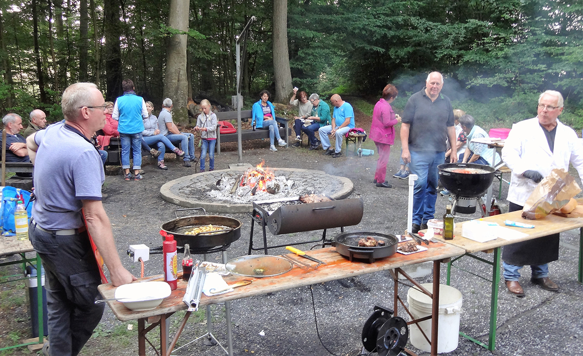 Die Grillmeister des WWV im Buchfinkenland  freuen sich auch am 23. Juli wieder auf viel Arbeit. Foto: WWV