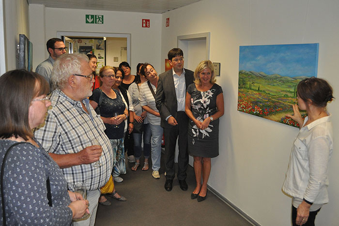 Ausstellungserffnung von Bunte Vielfalt in Acryl in der VHS