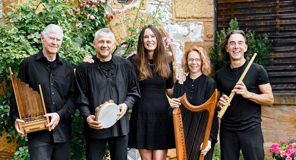 Tanja Kinkel (Mitte) und die Capella Antiqua Bambergensis kommen nach Altenkirchen. (Foto: Thomas Spindler)