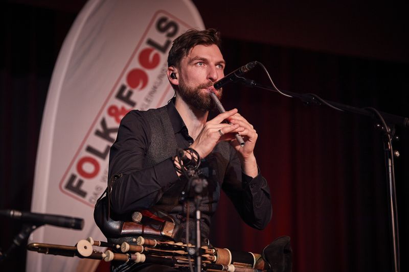 Eine Corona-Testveranstaltung im Oktober mit der Band Cara in der Stadthalle Montabaur machte noch Hoffnung, aber danach ging nix mehr... Fotos: Klaus Manns