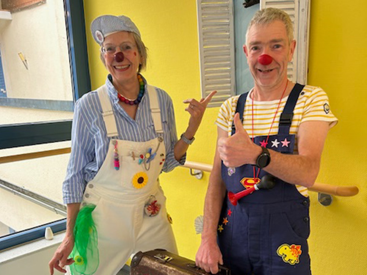 Clowndoktoren bringen Lebensfreude ins Haus Helena in Hachenburg