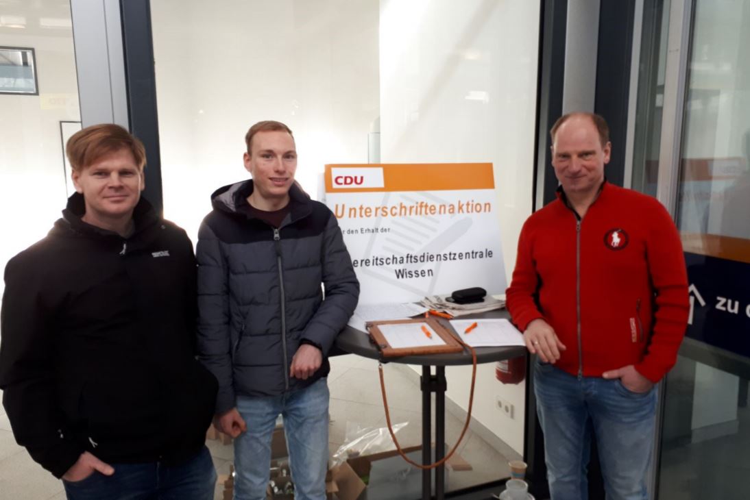 Die Wissener CDU beteiligte sich an der Unterschriftenaktionen gegen die Schlieung der BDZ. (Foto: CDU-Stadtverband)
