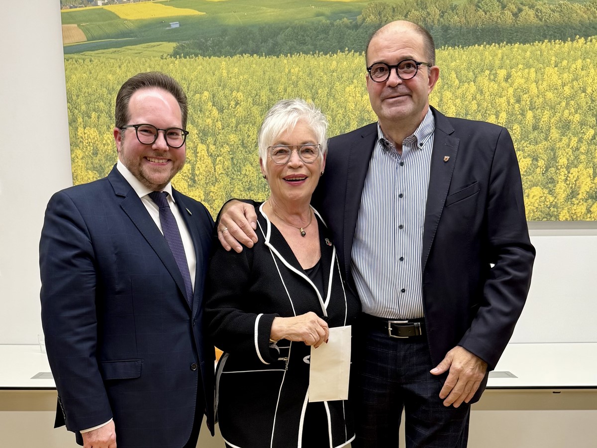 CDU-Gemeindeverband Vallendar gratuliert Ulrike Kray zur Verleihung des Wappentellers